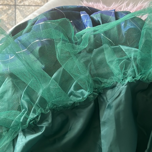 Tahari Girl, Velvet Top Dress and Plaid Skirt. Size 8 - Picture 4 of 9